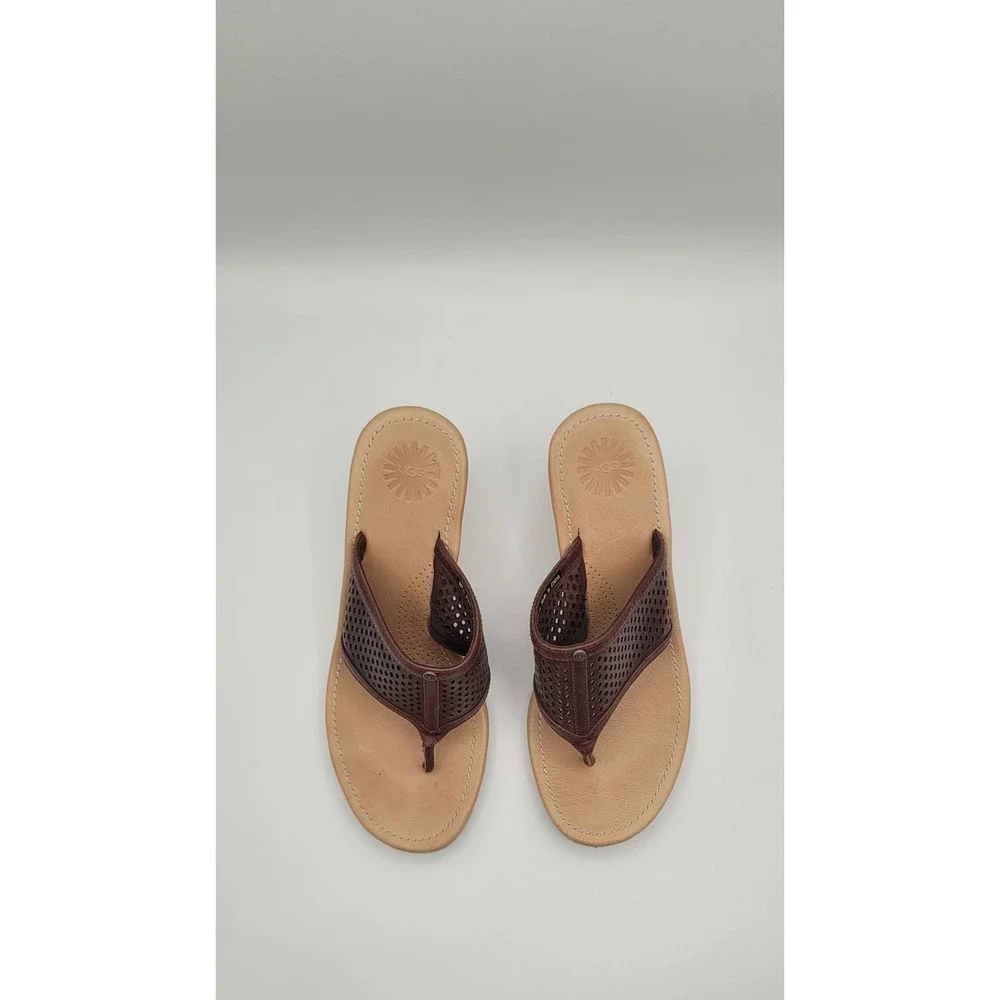 UGG Solena Women's Wedge Sandals 7.5 Brown Leather Perforated Comfort Thong